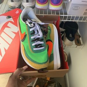 Sacai sneaker size 8 in men!!